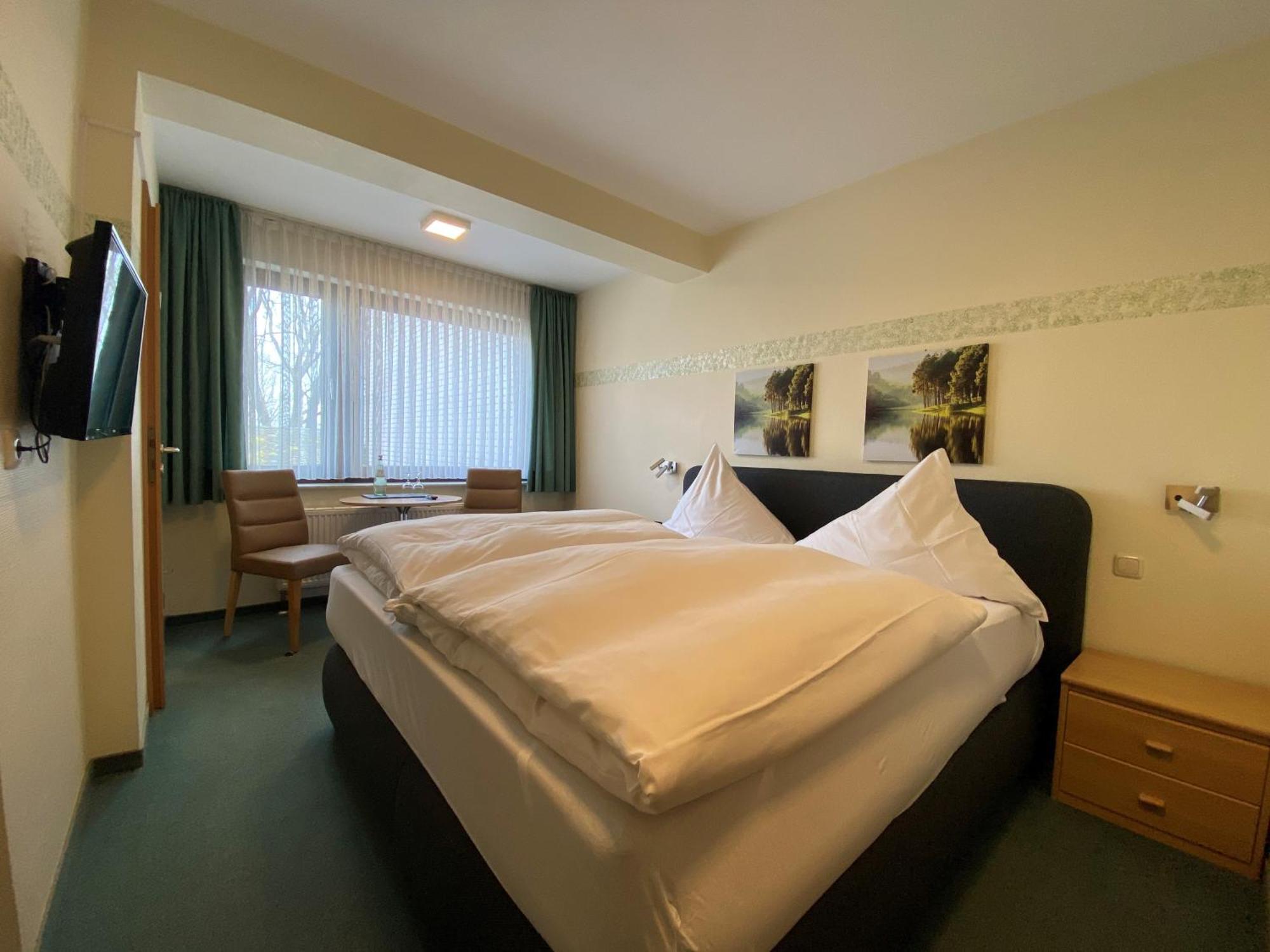 Hotel Roeb Nideggen Ruang foto