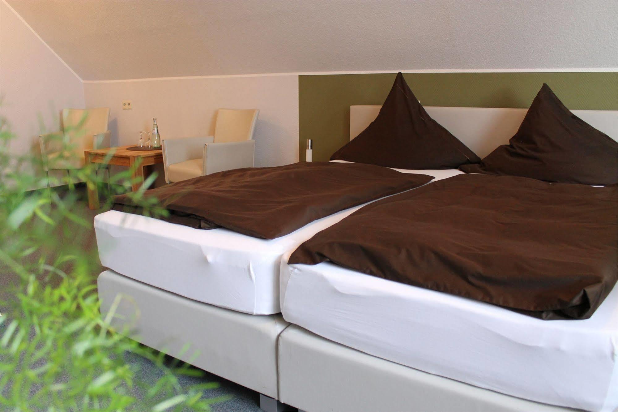 Hotel Roeb Nideggen Bagian luar foto